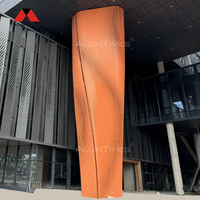 Revêtement décoratif extérieur moderne en acier inoxydable 304 et alliage d'aluminium Alumtimes pour villas et centres commerciaux, imperméable et ignifuge