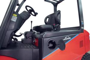 Linde 1294 Series V5 3t/3.5t Electric Forklift Truck With Potentiometer Digital Control System IP67 E30/35B-01 E30/35BHP-01 - Product Image 5