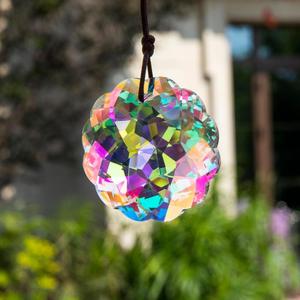 Colgante de Cristal K9 de 45 mm para Jardín, Atrapasueños de Cristal Pulido, Arcoíris, Decoración Navideña con Temática de Amor, Regalo Artesanal - Product Image 1