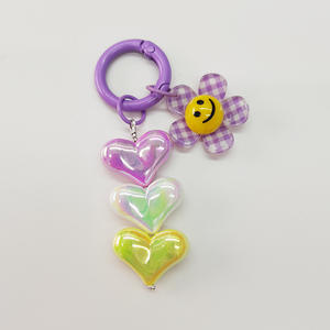 Nouveau personnalisé multicolore dessin animé souriant visage en forme de coeur acrylique porte-clés sac coque de téléphone pendentif clé de voiture accessoires - Product Image 5