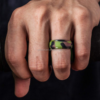 Bague en silicone plaqué argent incurvée respirante pour homme, au design élégant, idéale pour le sport, les mariages et les fêtes