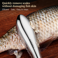 Écailleur de Poisson en Acier Inoxydable de Qualité Alimentaire avec Pince à Arêtes pour Nettoyage Rapide des Écailles – Ustensile de Cuisine