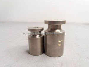 Objet de table unique en métal doré et argenté avec une finition élégante, parfait pour la décoration de la maison et l'affichage du salon. - Product Image 6