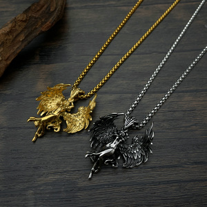 Collier pendentif ailes larges en acier inoxydable plaqué or 18 carats, design tendance, ange gardien, vintage, pour homme, bijoux - Product Image 1