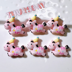 Aksesoris Rambut Seni Resin Kuda Warna-warni Desain Populer, Gantungan Ponsel Resin Kuda Berlari untuk Dekorasi - Product Image 5