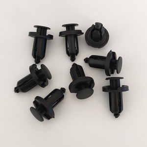 Fixations à rivets en plastique Nissan 95821 YZ1112, type poussoir, pour réparation de pare-chocs et garde-boue automobiles - Product Image 4