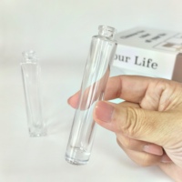 Bouteille d'échantillon de parfum en verre cylindrique de 10 ml et 15 ml avec pulvérisateur, scellée, pour diffuseur à bâtonnets, sérigraphiée, vente en gros pour fabricants