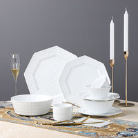 Chine haute vaisselle en porcelaine blanche moderne classique luxe restaurant porcelaine ensemble en céramique vaisselle ensemble plats de restaurant