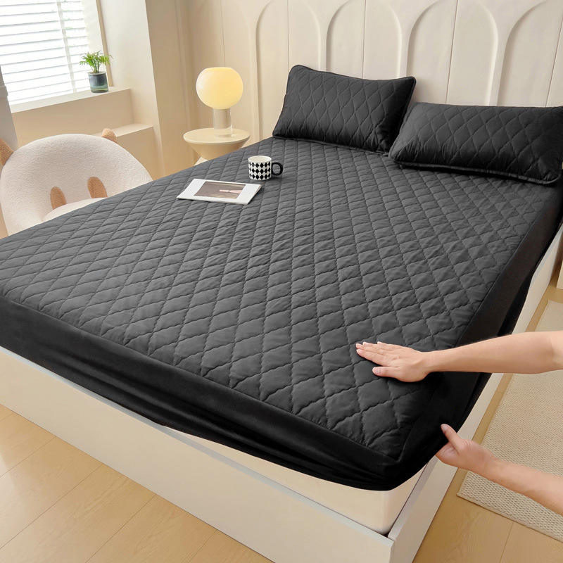 แผ่นกันน้ำ [สีดำคลาสสิกสีทอง]