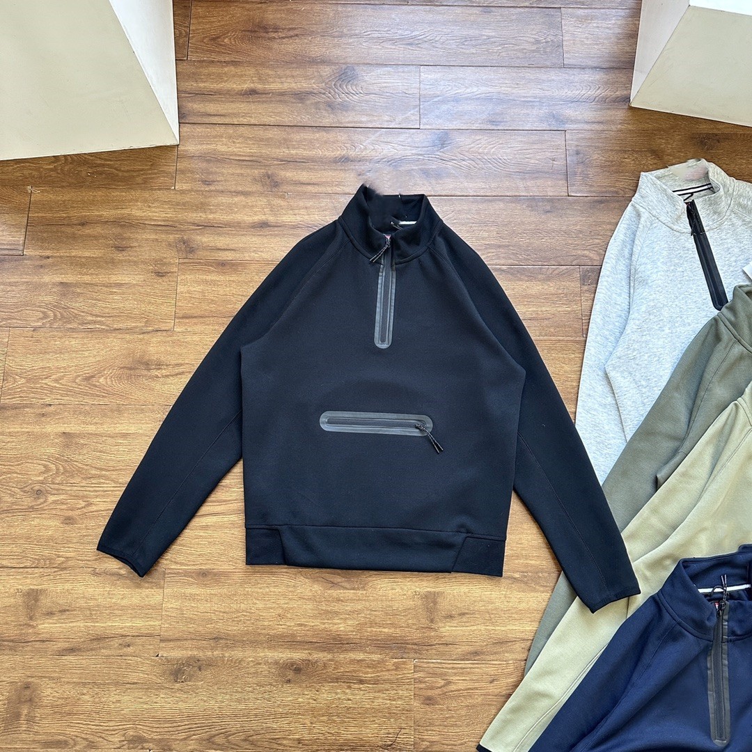 Sudadera con capucha negra