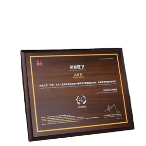 Panneau de fibres de haute densité en bois médaille d'honneur cadeau commémoratif pliable couleur impression <span class=keywords><strong>plaque</strong></span> de titane <span class=keywords><strong>plaque</strong></span> - Product Image 1