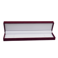 Boîte à bijoux rectangulaire en cuir PU brossé, gravée, personnalisée, classique, élégante, vintage, de luxe, avec logo, pour la Saint-Valentin, vente en gros