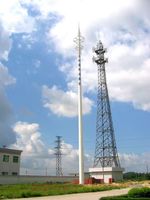 Tour télécom monopode avec structure en acier personnalisée