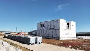 Sistema di Accumulo Energetico Solare LiFePO4 da 500KWh con Raffreddamento a Liquido, Rete Ibrida <span class=keywords><strong>e</strong></span> Comunicazione RS-232 - Product Image 6