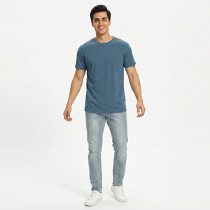 เสื้อยืดคอตตอน 100% ทรงปกติ เนื้อผ้าหนา รับสกรีนโลโก้ เสื้อยืดคอกลม มีกระเป๋าหน้า ทรงหลวมสำหรับผู้ชาย - Product Image 1
