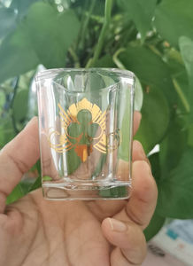 Schwere Basis <span class=keywords><strong>2</strong></span> Unzen 60ml quadratisches Mini-Whisky glas, dicke untere Schnaps gläser für Liquor Tasting Custom Logo Barware Großhandel - Product Image 4