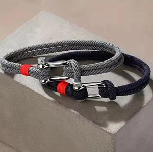 Pulseras deportivas para hombre de acero inoxidable con hebilla en forma de U y cuerda milanesa en contraste, estilo supervivencia, las más vendidas. - Product Image 2