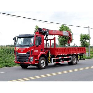Dongfeng 4*2 Lifting Transport Truck Fitted with Changxing 8-ton Telescopic Boom, Strong <b>Power</b> Output, Quick Acceleration - Product Image 6