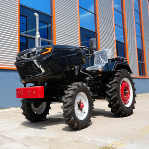 Tracteur à roues de 180 CV avec siège standard et transmission 8+2, châssis AC, chauffage - Product Image 3
