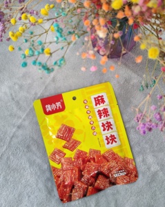 Usine En Gros Tradition Chinoise Collations Épicées Rayures Haricots Secs Collations Décontractées BBQ Saveur <span class=keywords><strong>Latiao</strong></span> 68g - Product Image 3