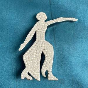 Spilla Delta Sigma Sorority con Strass e Perle, Gioiello in Lega, Regalo per Feste di Confraternita e Sororità - Product Image 2