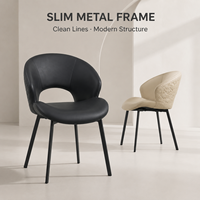 Tables et chaises de restaurant, ensemble de salle à manger avec fauteuils à dossier matelassé crème et table en bois pour la restauration fine et l'utilisation dans les hôtels de luxe