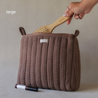 Großhandel: Personalisierte minimalistische Kosmetiktasche aus Musselin-Baumwolle mit doppelter Gaze, vertikal gesteppt, mit Reißverschluss, für Reisen und Aufbewahrung