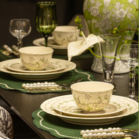 Ensemble de vaisselle en céramique de luxe, couleur jaune vert crème, fleurs, assiette et bol, hôtel, restaurant, ménage, pâtes, steak, porcelaine