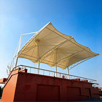 Structure de tribune sportive moderne en membrane ignifuge pour stade scolaire