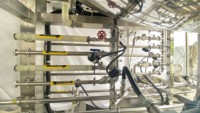 Mélangeur sous vide personnalisable 1000L pour crèmes cosmétiques jour et nuit, équipement de fabrication de dentifrice et d'onguents à levage hydraulique