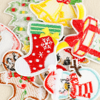 Patch de broderie thermocollant de Noël sur mesure en gros Applique en tissu écologique pour vêtements étiquette de patchs brodés