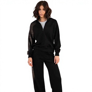 Conjunto de chándal de dos piezas para mujer, negro, con cremallera de un cuarto, jersey de cuello alto de tejido grueso y pantalones a juego, estilo casual urbano - Product Image 1