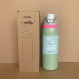 Mug de voyage isotherme en acier inoxydable de 24 oz avec couvercle à ouverture rapide et doubles poignées pour les boissons, idéal pour le sport et les activités de plein air - Product Image 4