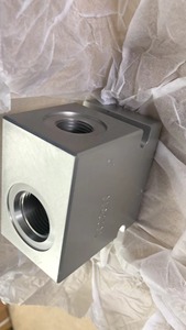 Collecteur de bloc 7022510 4B 7022520 6B, collecteur standard et non standard, conception personnalisée, fabrication, test, système hydraulique - Product Image 6