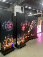 Schermo da Poster a LED a colori flessibile da 2.5mm Pixel pece 1000cd luminosità struttura pieghevole per un uso Versatile in interni/esterni