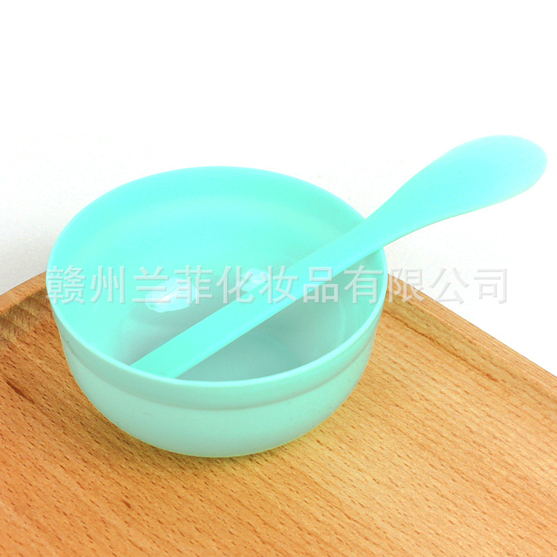 Bol bleu lac + bâton mélangeur de masque + 1 masque facial en feuille