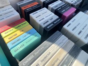 เคาน์เตอร์ต้อนรับระดับไฮเอนด์ ผลิตจากอะคริลิกคอมโพสิตแท้ สำหรับโรงแรมและสำนักงาน - Product Image 3