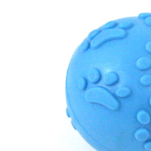 Perfecto para juegos interactivos de masticación y lanzamiento. Pelota de goma dura con diseño de huella de 6 cm de diámetro, juguete masticable para mascotas. - Product Image 4