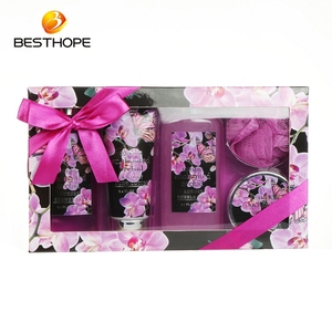 Nettoyant pour le corps et le bain pour femmes coffret cadeau <span class=keywords><strong>spa</strong></span> vente en gros conception de sac à poignée en PVC pour les promotions et les cadeaux - Product Image 4