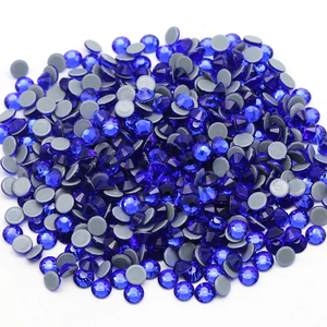 Strass in Cristallo Rotondi con Fondo Piatto all'Ingrosso, Pietre Sciolte per Scarpe, Abbigliamento, Nail Art, Borse e Altri Usi - Product Image 5