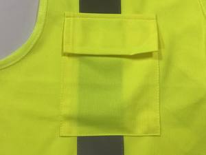 เสื้อกั๊กนิรภัยสะท้อนแสงสำหรับงานก่อสร้าง ผ้าโพลีเอสเตอร์ แบบกำหนดเอง มองเห็นได้ชัดเจน พร้อมกระเป๋า - Product Image 3