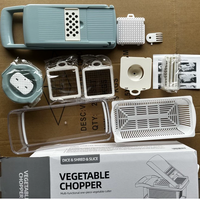 Vente en gros de 14 pièces gadgets de cuisine en acier inoxydable ensemble d'accessoires hachoir à fruits et légumes presse-ail oignon râpe à fromage en plastique