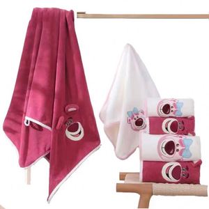 Serviette de bain pour nouveau-né en polaire corail motif ours fraise, une pièce, motif sportif, douce, absorbante, séchage rapide, serviette de plage - Product Image 4