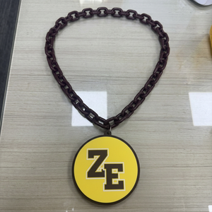 Collar de acrílico colorido personalizado para campeonatos infantiles y juveniles, colgante de espuma EVA 3D multicapa con logo del equipo, cadenas de plástico brillantes para aficionados - Product Image 2