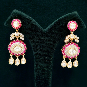 Boucles d'oreilles pendantes Kundan plaquées or avec breloques en moissanite, pierres roses et transparentes, bijoux en laiton pour femmes, idéales pour les mariages. - Product Image 1