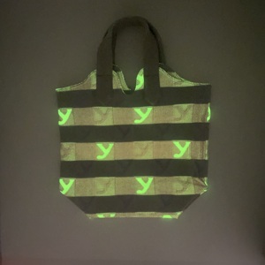 Sacs à main changeants de couleur Sunshine Les sacs fourre-tout tissés bon marché peuvent briller dans le noir Les sacs <span class=keywords><strong>pour</strong></span> femmes vont <span class=keywords><strong>au</strong></span> <span class=keywords><strong>travail</strong></span> - Product Image 3