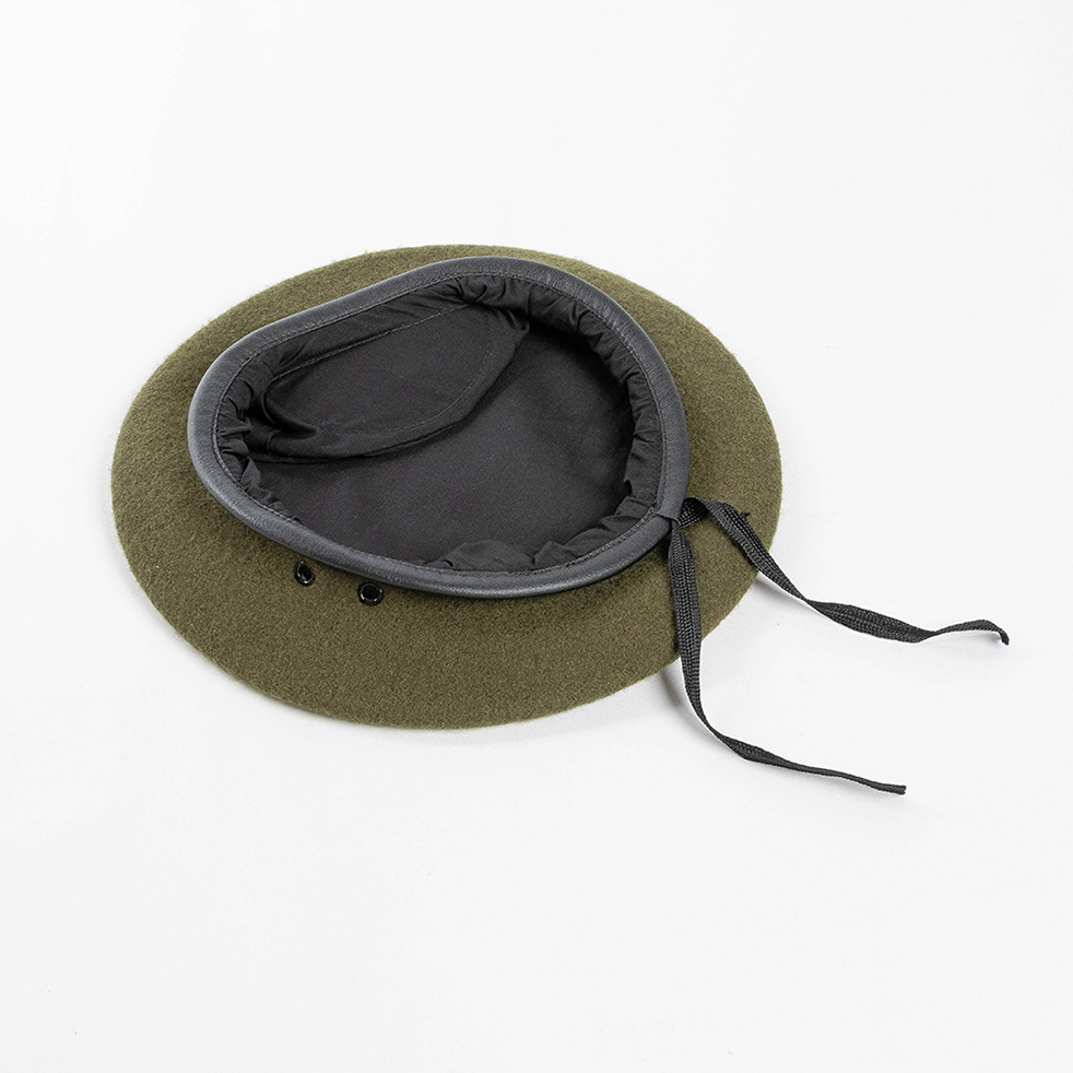Bordure en cuir vert foncé
