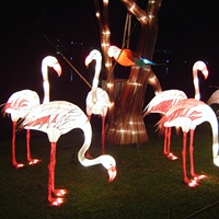 Lanternes de festival amusantes en forme de poisson Si Hai avec tissu en soie et lumière LED, décorations extérieures imperméables faites à la main pour les parcs et les festivals