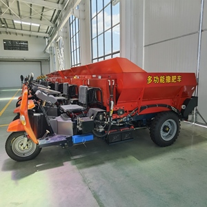 Esparcidor de fertilizantes con ruedas, esparcidor de fertilizantes con ruedas autopropulsadas, vehículo de alimentación agrícola de alta calidad totalmente automático - Product Image 2