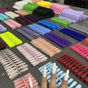 24 Pieces Medium Stiletto Heel Oval Nails With Glue Shiny Press Nail Finger Design Nail Sticker